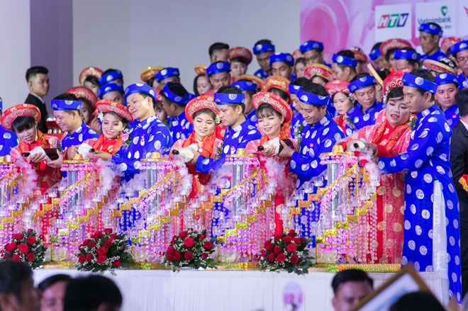 Cảm xúc khó quên của 100 cặp đôi trong ngày Quốc Khánh - 3