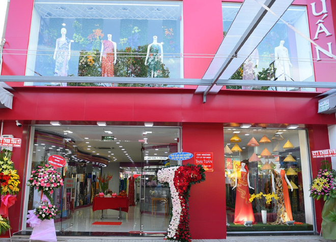 Thái Tuấn mở rộng hệ thống cửa hàng tại TP.HCM với &#34;cơn mưa&#34; quà tặng - 1