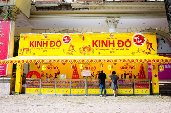 Tưng bừng không khí lễ hội tại các gian hàng bánh trung thu - 1