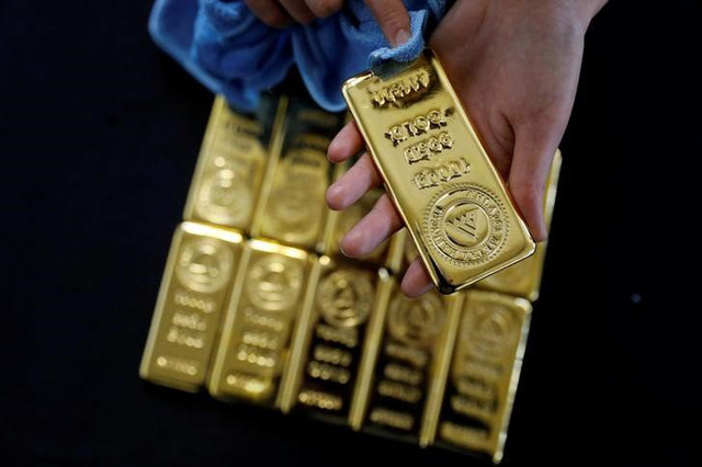 Giá vàng hôm nay 5/9: USD tăng mạnh, vàng bị bán tháo - 1