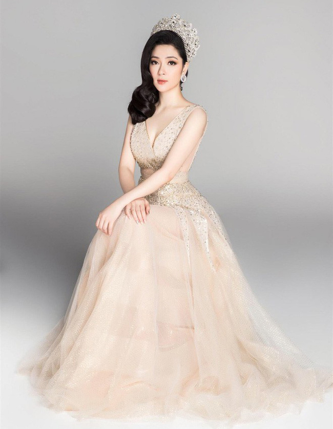 &#34;Em phải cho mọi người biết rõ sự thật để còn tìm cơ hội làm lại, không việc gì phải ngại bởi vì nhiều lúc trong công việc người ta vẫn muốn mời một người độc thân hơn là một người có gia đình&#34;.