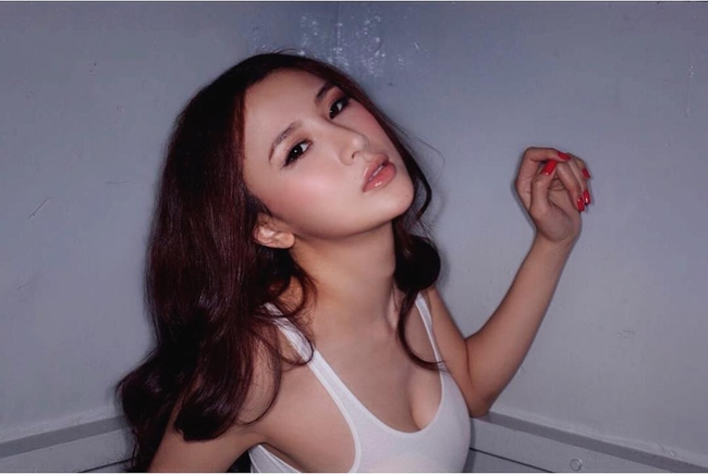 Vẻ đẹp gợi cảm của cô đào 31 tuổi.