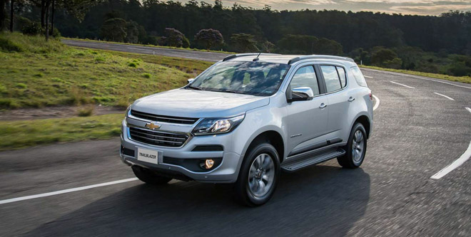 So sánh 4 SUV cỡ trung &#34;nổi tiếng&#34;: Fortuner, Ford Everest, Trailblazer, Pajero Sport - 3