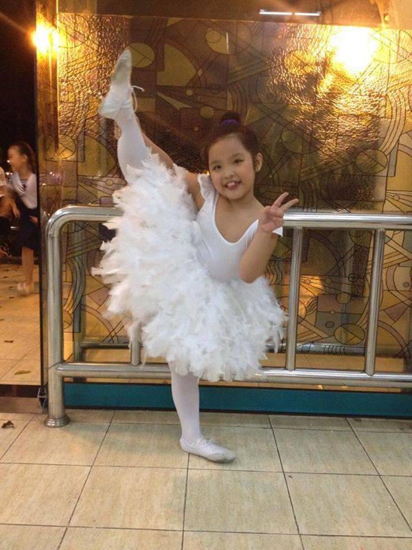 Cô bé 11 tuổi đăng quang “Tiếu lâm tứ trụ nhí”, nhận 150 triệu đồng - 4