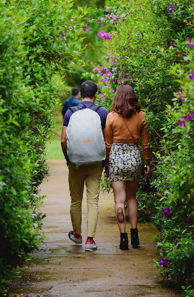 Tình tứ bên chồng trẻ nhưng MC Hoàng Linh lại gây tò mò với hình xăm ở vai - 13