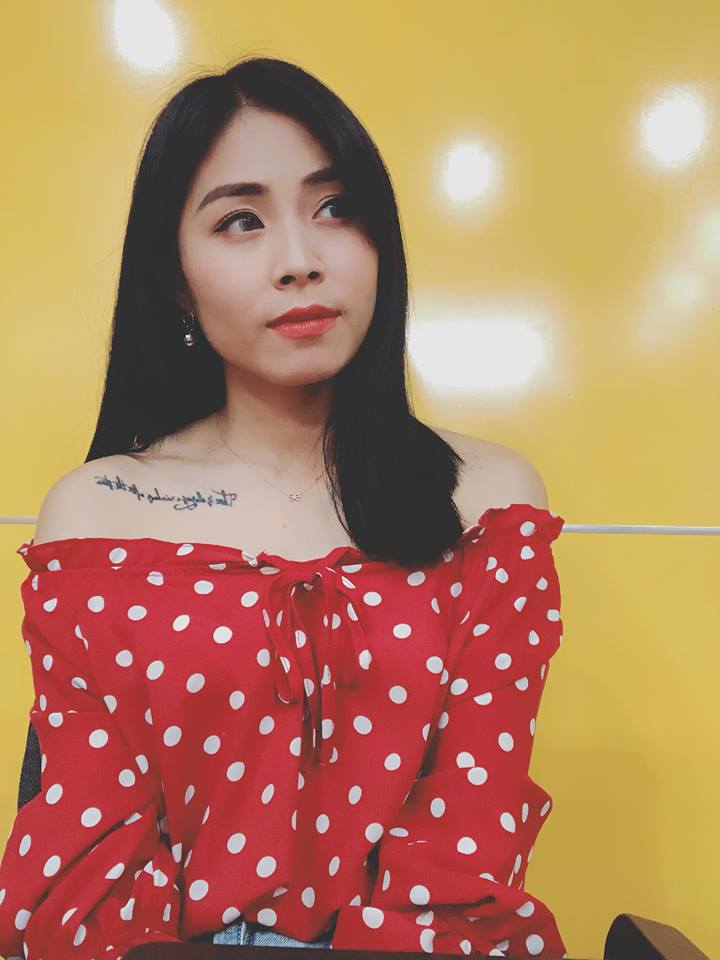 Tình tứ bên chồng trẻ nhưng MC Hoàng Linh lại gây tò mò với hình xăm ở vai - 12