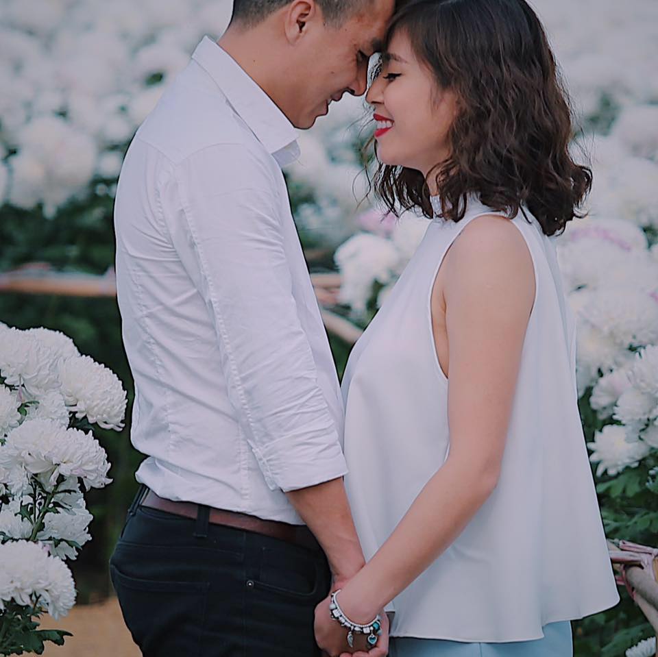 Tình tứ bên chồng trẻ nhưng MC Hoàng Linh lại gây tò mò với hình xăm ở vai - 5