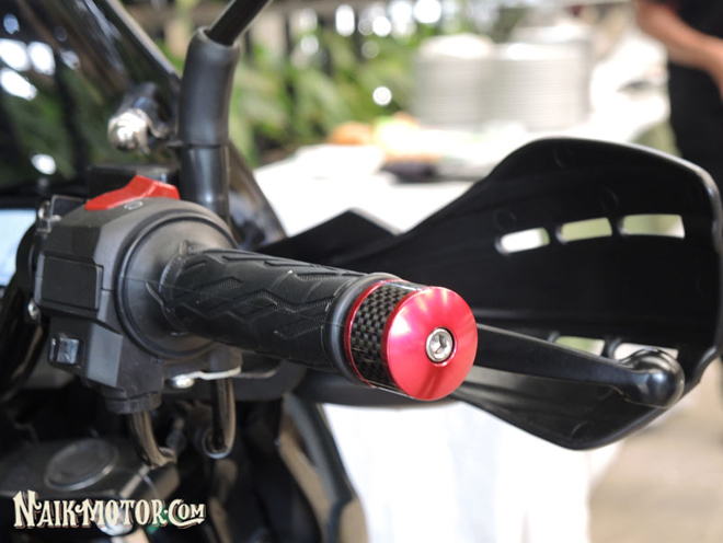 Suzuki có thêm bản GSX150 Bandit Touring, Honda Winer &#34;thấp thỏm&#34; - 7