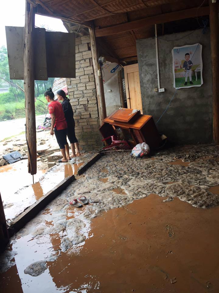 Vỡ bể chứa bãi thải nhà máy phân bón, nước thải tràn vào nhà dân - 3