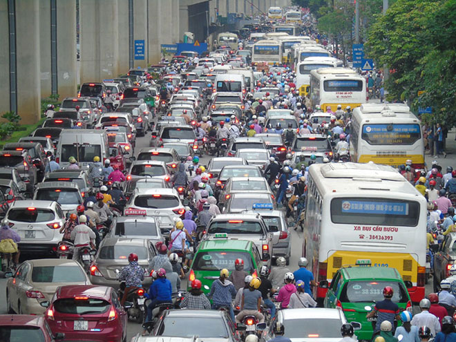 Hà Nội muốn thu phí ô tô, xe máy vào khu vực ùn tắc - 1