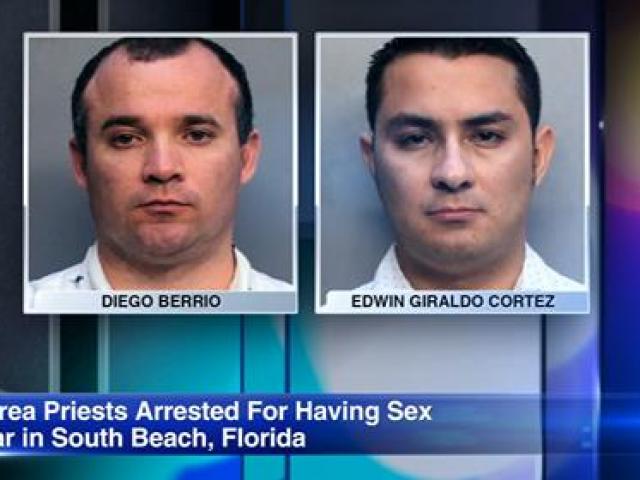 Thế giới - Hai mục sư Mỹ bị bắt vì "mây mưa" trong ô tô giữa nơi công cộng