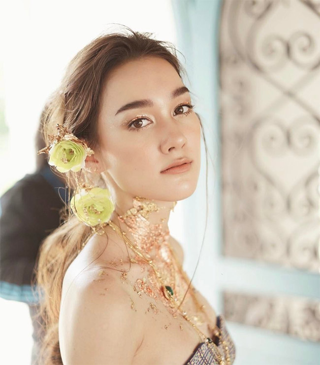 Cô từng được gọi là &#34;đệ nhất mỹ nhân tuổi teen Thái Lan&#34;.