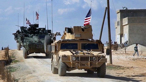 Lo sợ quân đội Nga tấn công, Mỹ bắt đầu “động binh” ở Syria - 1