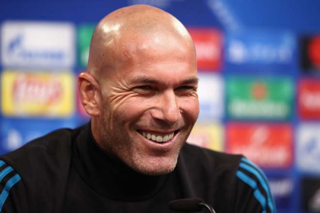 MU mời Zidane thay Mourinho: Yêu sách đòi xây &#34;Dải ngân hà&#34; - 2