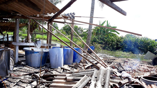 Nổ lò hơi cơ sở bánh tráng, 1 người văng xa 20m, chết tại chỗ - 1