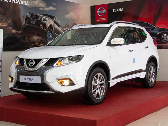 Giá xe Nissan X-Trail cập nhật tháng 9/2018: X-Trail V-Series ra mắt giá từ 976 triệu đồng