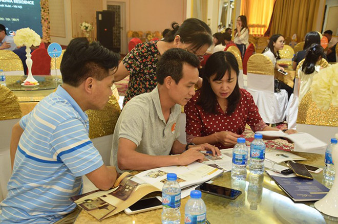 Căn hộ mẫu dự án Bohemia Residence thu hút hàng trăm khách tham quan - 4