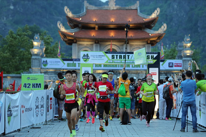 Li-Ning ghi dấu ấn tượng tại Tràng An Marathon 2018 - 1