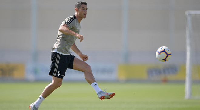 Ronaldo tập “bắn phá” dữ dội, dọa diệt kẻ ngáng đường Juventus - 3
