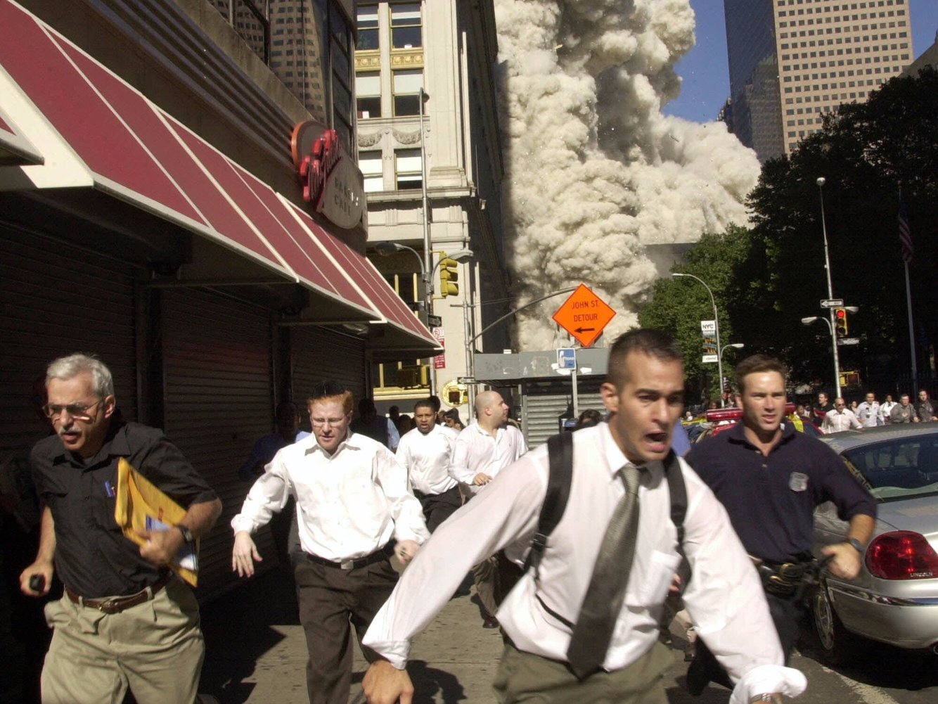Vụ khủng bố 11.9: Vạn người mắc bệnh nguy hiểm chết người sau 17 năm - 4