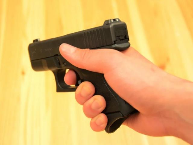 Mỹ: Học sinh 12 tuổi bị bắt vì chĩa súng vào giáo viên rồi bóp cò