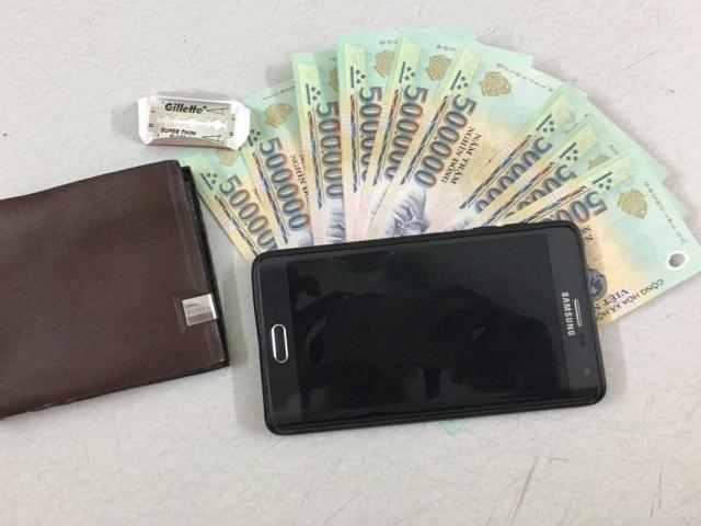 Pháp luật - Dùng dao lam rạch túi quần, đối tượng trộm có 3 tiền án ăn "quả đắng'