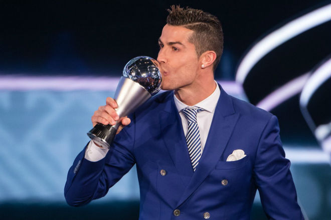 Rúng động Ronaldo: Rò rỉ kết quả FIFA The Best, CR7 lập hat-trick - 1