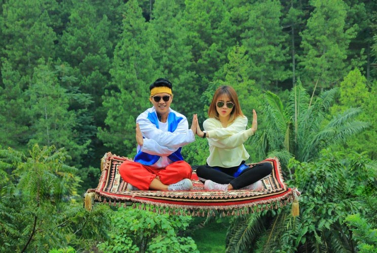 Thiên đường sống ảo ẩn mình giữa rừng thông ở Indonesia mê mẩn lòng người - 9