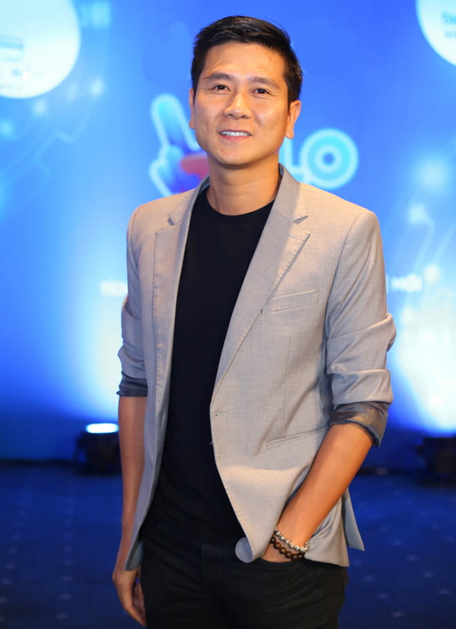 Hương Giang bối rối vì dự sự kiện trễ 1 tiếng rưỡi - 8