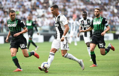 Chi tiết Juventus - Sassuolo: Douglas nhận thẻ đỏ (KT) - 5