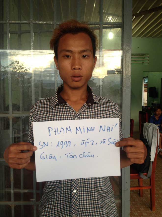 Nam thanh niên bị 11 tên côn đồ tuổi teen hung hãn chém tử vong - 2