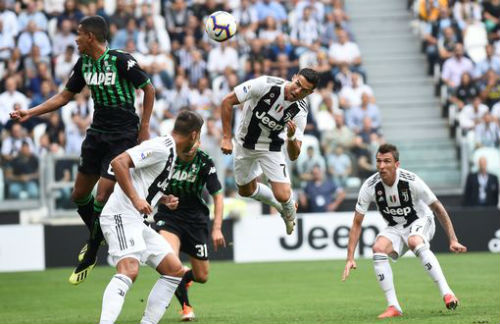 Chi tiết Juventus - Sassuolo: Douglas nhận thẻ đỏ (KT) - 3