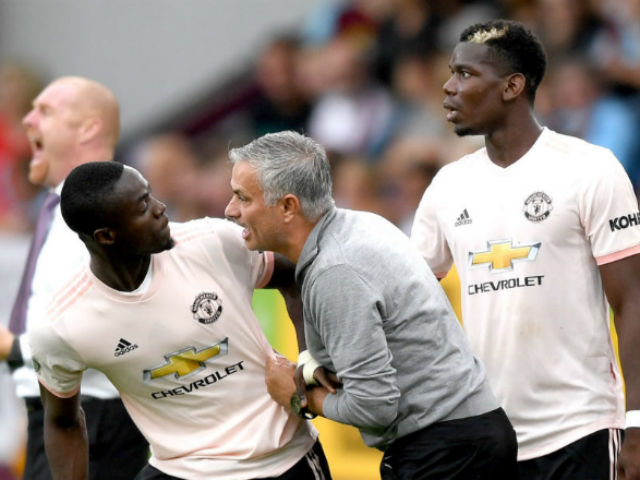 MU có biến trước cúp C1: Siêu trung vệ ”nổi loạn” tố Mourinho trù dập