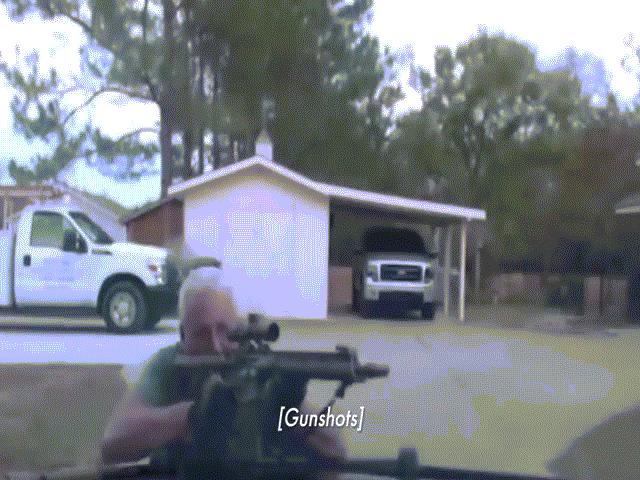 Rợn người video người đàn ông đấu súng, bắn tử vong hai cảnh sát Mỹ