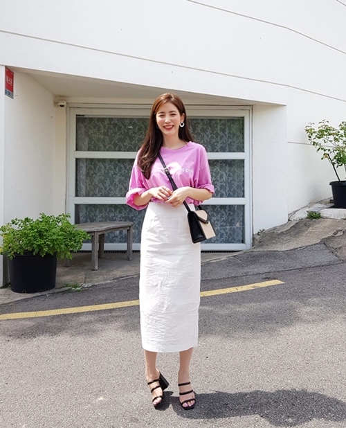 Bí quyết để hết hè vẫn dùng được áo phông mỏng - 3