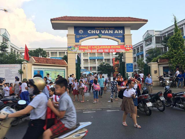 Hà Nội: Trường có lịch học “lạ”, hiệu trưởng nói gì? - 1