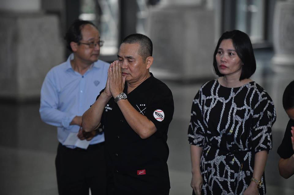 Cả làng hài khóc nghẹn tiễn "ông trùm phim Tết miền Bắc" về với đất - 2