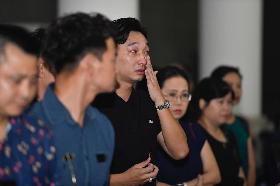 Cả làng hài khóc nghẹn tiễn "ông trùm phim Tết miền Bắc" về với đất - 12