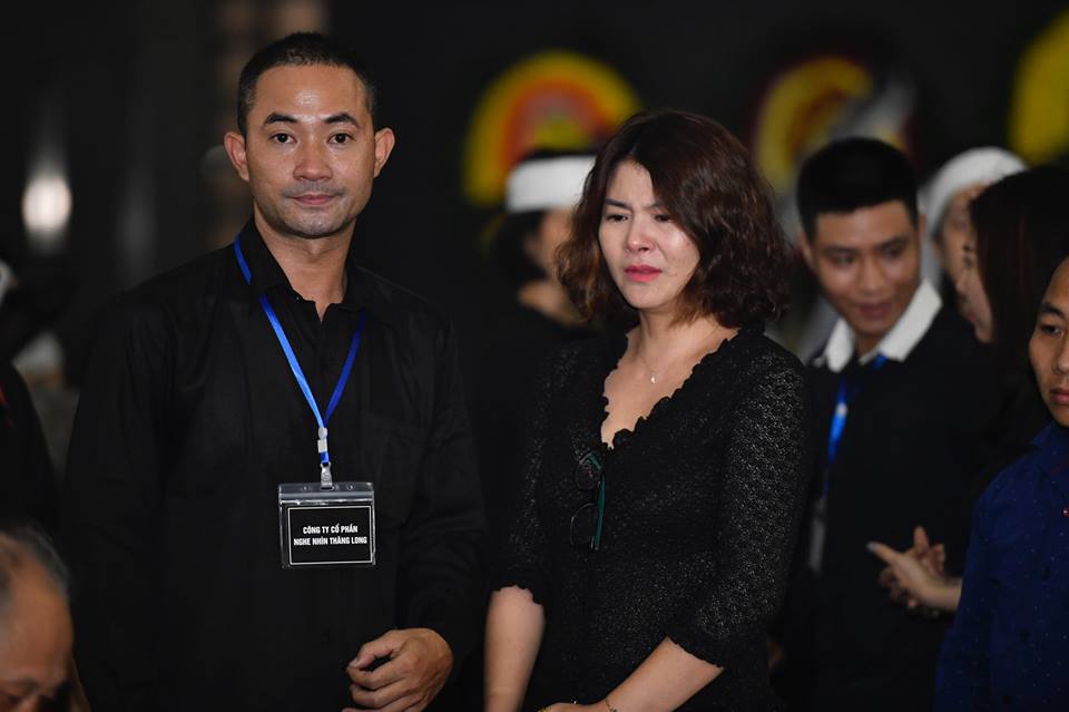 Cả làng hài khóc nghẹn tiễn "ông trùm phim Tết miền Bắc" về với đất - 4