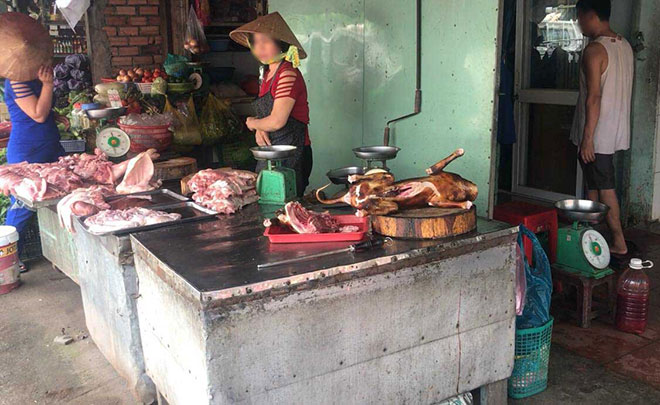 Thấy đoàn kiểm tra, người bán thịt chó ở Sài Gòn nháo nhào tháo chạy - 1