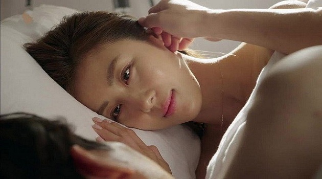 Nhờ bạn thân sang chăm người yêu ốm để rồi phải hối hận - 1