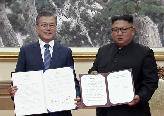Thỏa thuận &#34;hòa bình&#34; đầu tiên giữa Kim Jong-un và Tổng thống HQ - 1
