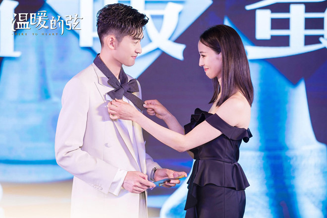 &#34;Đệ nhất mỹ nhân&#34; phản ứng mạnh khi bắt quả tang bạn trai &#34;cắm sừng&#34; - 4