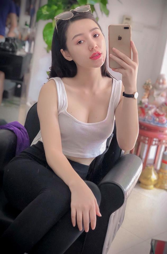 Chia sẻ trong một bài phỏng vấn, nữ diễn viên cho biết, vai diễn của cô trong phim không dài nhưng cũng không quá ngắn, đó là một vai thứ chính. Nhưng vì phim chưa phát sóng tới tập có nhân vật của cô xuất hiện nên chưa thể hé lộ được nhiều hơn.