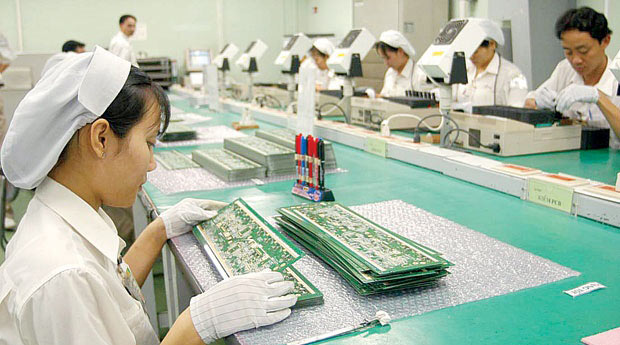 Doanh nghiệp Việt chi 8 triệu USD thuê đối tác nước ngoài gia công - 1