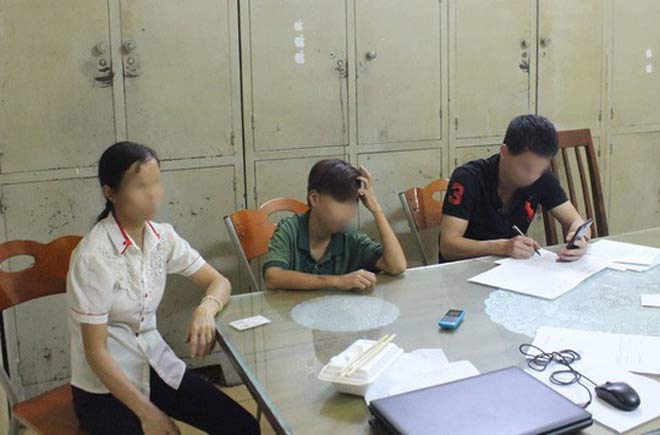 Vụ thiếu niên bị trói chân, tay vào gốc cây: Tạm giữ hình sự 3 đối tượng - 2