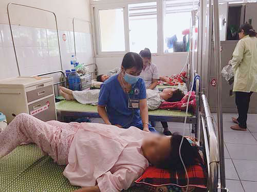 Sản phụ 34 tuổi nguy kịch sau khi sinh con “thuận tự nhiên” - 1