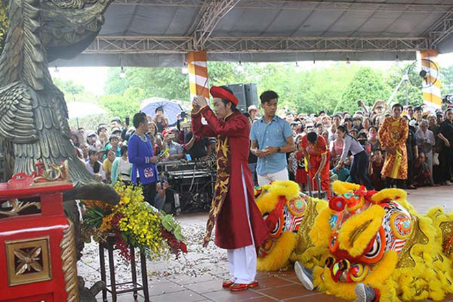 Cận cảnh đền thờ trăm tỷ được Hoài Linh xây để đón nghệ sĩ về giỗ Tổ - 4