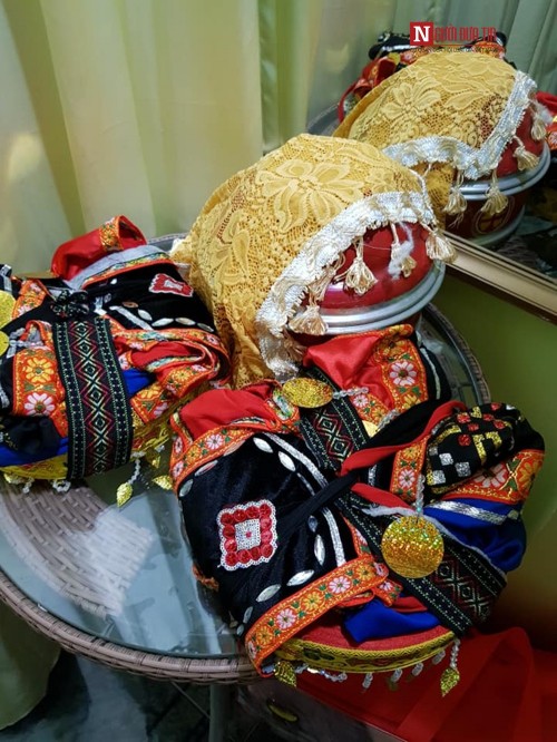 Cô dâu 61 tuổi bật khóc khi nói về sự quan tâm của mẹ chồng - 1