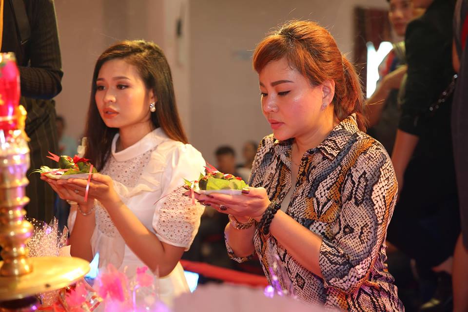 Mai Phương rạng rỡ về dâng hương Tổ nghề giữa lúc bạo bệnh - 5